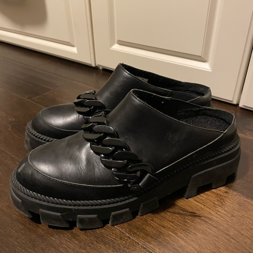 Black Chunky Chain Slip-On Shoes